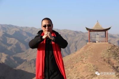 2019年1月1日，5位中衛(wèi)青年企業(yè)家在寺口山上送祝福